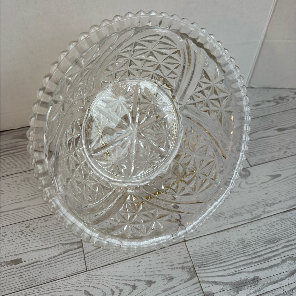 Clear Glass Cut-Pattern Serving Bowl - Elegant Home Dining Serveware